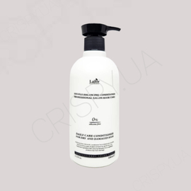 Пом'якшуючий кондиціонер для волосся з рослинними екстрактами Lador NewPlex Balancing Conditioner - 530 мл (модель:6934) Пом'якшуючий кондиціонер для волосся з рослинними екстрактами Lador NewPlex Balancing Conditioner - 530 мл