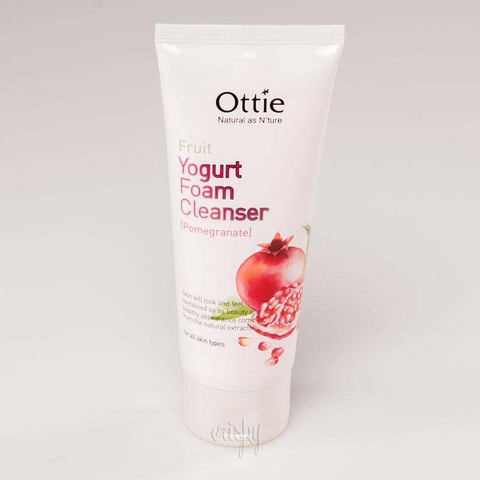 Пінка для вмивання з гранатовим йогуртом Fruits Yogurt Foam Cleanser Pomegranate OTTIE - 150 мл